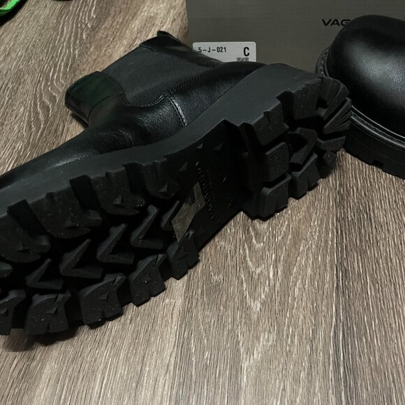 Vagabond  Cosmo 2.0 Lug Chelsea Boot - Picture 2 of 5